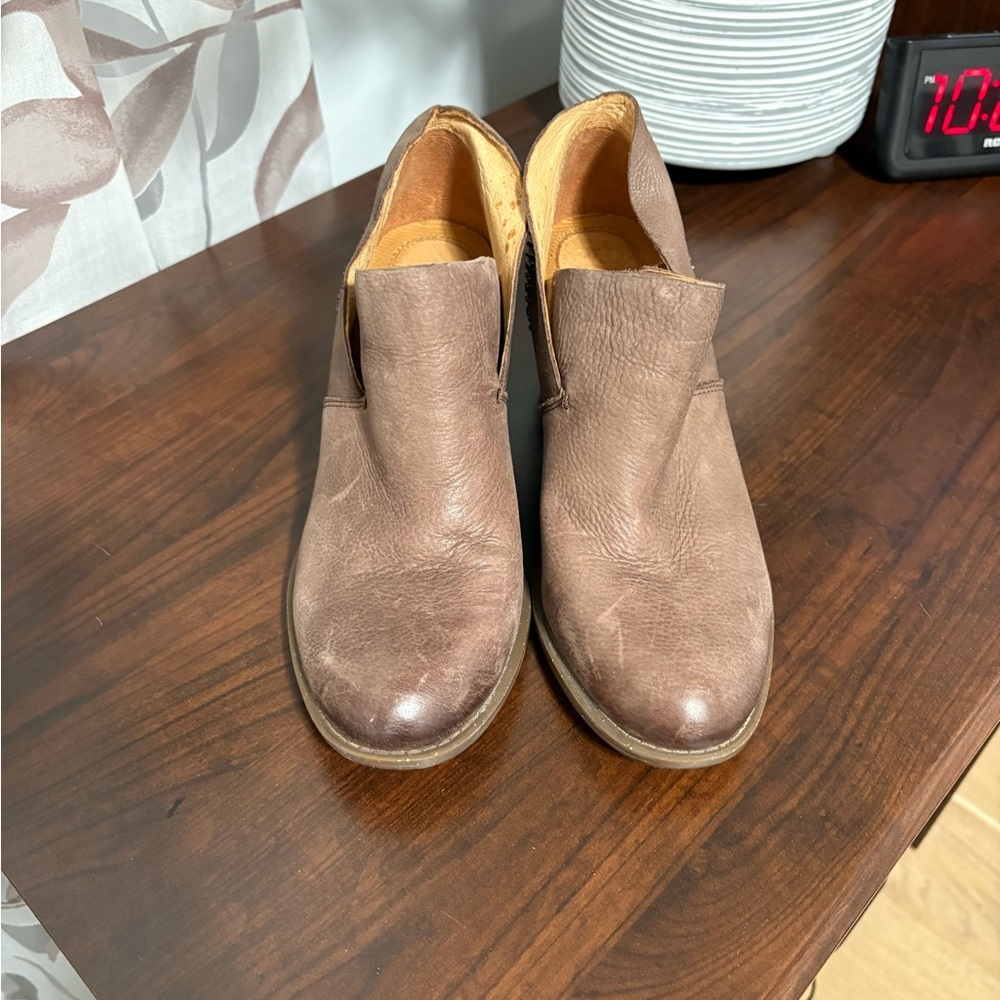 Naya Brown Ankle Boots